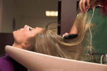 Carica l&#39;immagine nel visualizzatore di Gallery, 1006 KristinaB by NadjaZ backward wash fresh styled hair