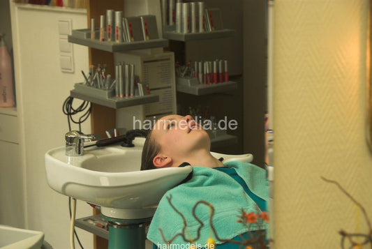 6048 teen pampering wash long hair salon shampooing