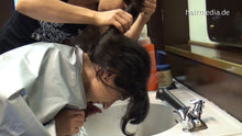 将图片加载到图库查看器，8142 Mariam thick hair 1 forward wash in vintage white shampoobowl
