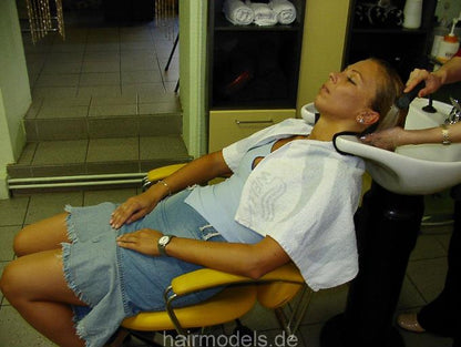 675 Patrizia s0173 shampooing 9 min video for download