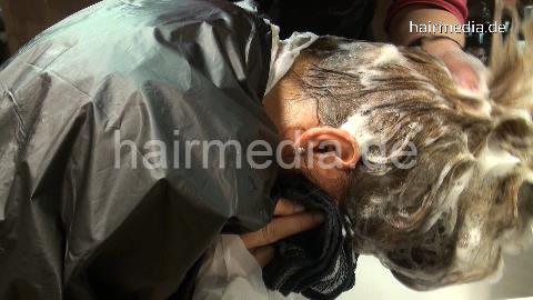 4024 5 Petra forward thick hair shampooing by mature barberette