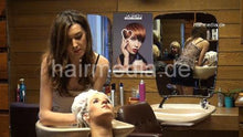 Cargar imagen en el visor de la galería, 9075 11 SarahS bleachedhair by Romana backward salon pampering shampooing