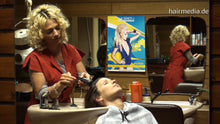 Cargar imagen en el visor de la galería, 6158 SonjaG 1 backward salon shampooing by Dzaklina in overall and fresh curls