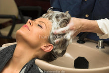 Carica l&#39;immagine nel visualizzatore di Gallery, 9036 6 EllenS backward shampoo by barber