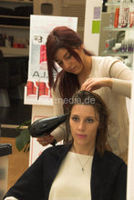 将图片加载到图库查看器，b018 JuliaK blow style and velcrorollers after shampoo Frankfurt