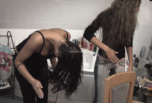 9105 strong barberettes during lockdown in homeoffice - Marinela hairhitting