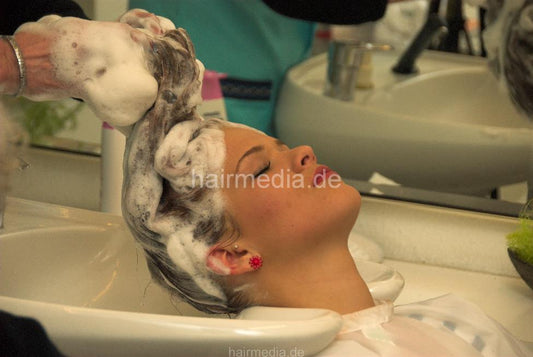 6104 Lena 2 pampering backward salon hairwash shampooing
