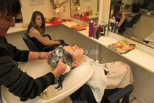 Cargar imagen en el visor de la galería, 6060 01 Darleen(15) teen backward wash by mature barberette in glasses