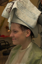 Cargar imagen en el visor de la galería, 7025 Maike 1 teen forward wash before foam perm in shiny cape by mature barberette
