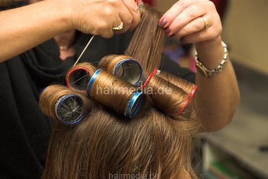 6119 SarahS wet set vintage hairstyle Frankfurt salon