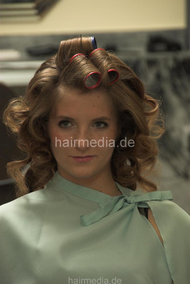 6119 SarahS wet set vintage hairstyle Frankfurt salon