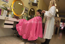 Load image into Gallery viewer, 185 Barberette Valora 2 scalp massage and blow in Wickelkittel