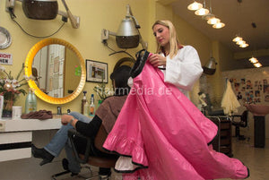 185 Barberette Valora 2 scalp massage and blow in Wickelkittel