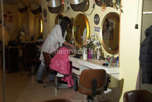 Charger l&#39;image dans la galerie, 185 Barberette Valora getting forwardwash shampoo and blow in vintage hairsalon