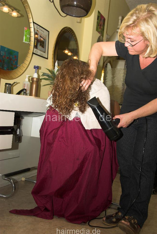 6089 teen Viktoria 3 strong forward blow hairdrying bend over by mom