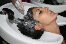 将图片加载到图库查看器，b021 Italy Manuela 1 longhair by barber backward salon shampoobowl hairwash