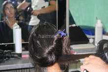 Cargar imagen en el visor de la galería, b021 Italy Manuela 2 blow out hairdry by barber long hair