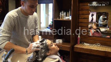 Cargar imagen en el visor de la galería, 9073 07 JaninaS by barber Davide jealous backward salon shampooing thick hair