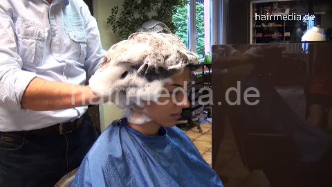9065 Jemila 1 forward shampooing hair and earwash by barber