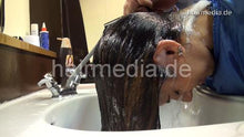 Load image into Gallery viewer, 9065 Jemila 1 forward shampooing hair and earwash by barber