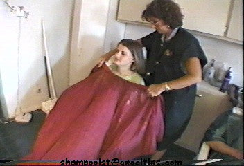 0065 JW shampooing and wet set US Szenes 1990 Part 1, 16 min video for download