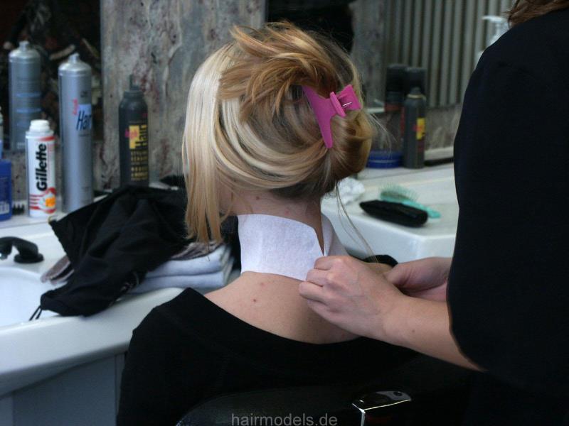 639 Annika 1 teen forward shampoo by barberette in public barbershop