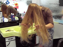 将图片加载到图库查看器，196 Katharina XXL hair snd 1 brush in salon self