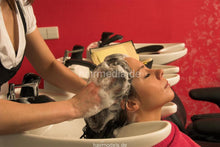 Carica l&#39;immagine nel visualizzatore di Gallery, 6050 MadeleineU by ManuelaZ backward wash salon shampooing