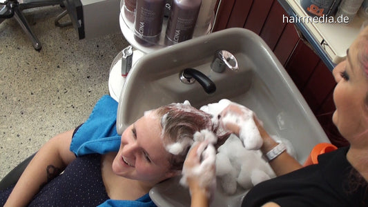 8143 LarissaR backward salon shampooing by Kia