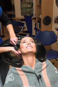 6039 AnetteV shampooing blackshampoobowl salon hairwash