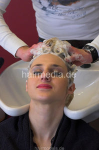 8027 Mannheim Oliwia 1 blonde bob salon backward shampooing hairwash by barber