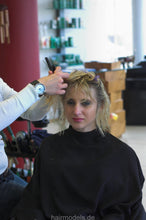 将图片加载到图库查看器，8027 Mannheim Oliwia 2 haircut and napebuzz by barber