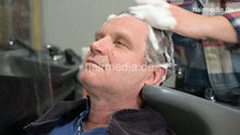 将图片加载到图库查看器，1168 barberette Justyna male client 1 backward salon shampooing extra long and pampering