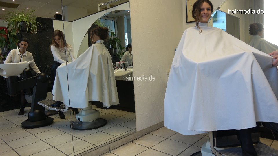1035 Offenbach Barbershop caping SarahS MarieM Part 4