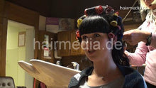 Laden Sie das Bild in den Galerie-Viewer, 6169 Mascha set wet classic black hair Frankfurt salon