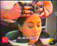 将图片加载到图库查看器，0036 shampooing in Italy 1990 by med 2 shampoo and shake