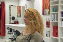 Load image into Gallery viewer, 7093 NataschaK 1 backward wash pre perm salon shampooing permed hair