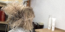 Carica l&#39;immagine nel visualizzatore di Gallery, 7064 NataschaK 1 backward wash vintage Kassel hairsalon