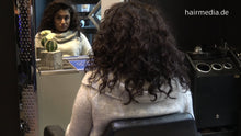 Charger l&#39;image dans la galerie, 381 Melisa dominatrix Aliyah thick hair extrem long pampering backward shampoo by barber