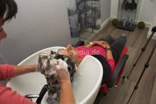 Carica l&#39;immagine nel visualizzatore di Gallery, 9053 2 Jemila thickhair backward shampoo wash