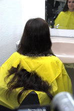 将图片加载到图库查看器，8036 Heidi drycut and wet cut in yellow cape