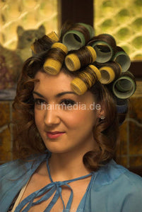 6142 Romana s0641 4 smoking in rollers, finish teasing and combout