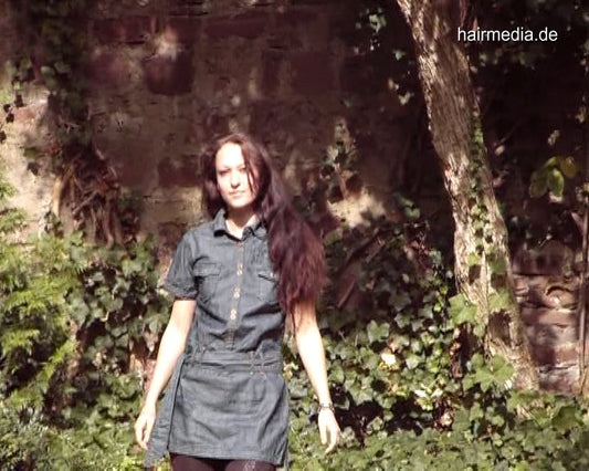 196 NicoleW 1 show outdoor braiding brushing