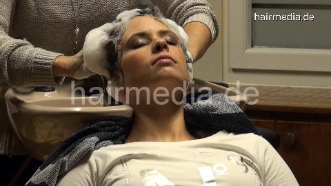 357 NicoleW by JaninaS relaxing backward salon hairwash shampooing
