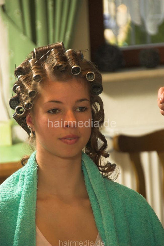 6120 Meike at Aunt wet set in metal rollers at homesalon