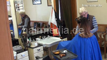 Cargar imagen en el visor de la galería, 8141 OlgaO 1 drycut dry hair cut by senior barberette in barbershop