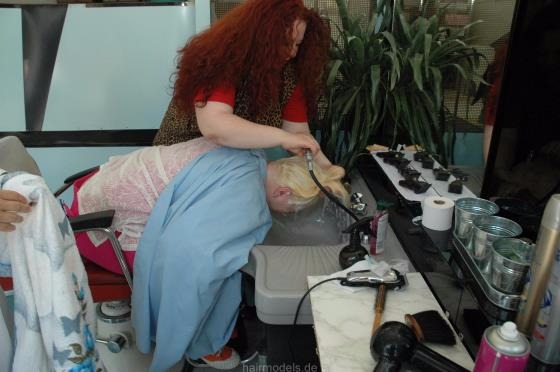 128 2 forward wash salon shampooing in barbershop bowl