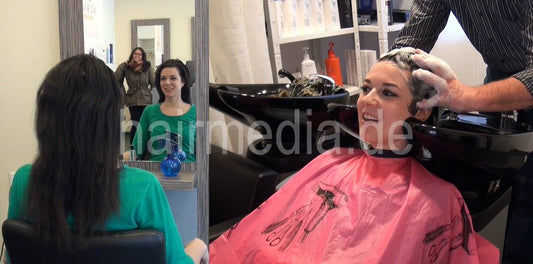 g001 straightening MelanieGoe 1 backward wash by barber in pvc shampoocape