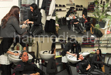 Carica l&#39;immagine nel visualizzatore di Gallery, 9048 14 Malwina topmodel in leatherpants shampooing Floerike watching at hairdresser