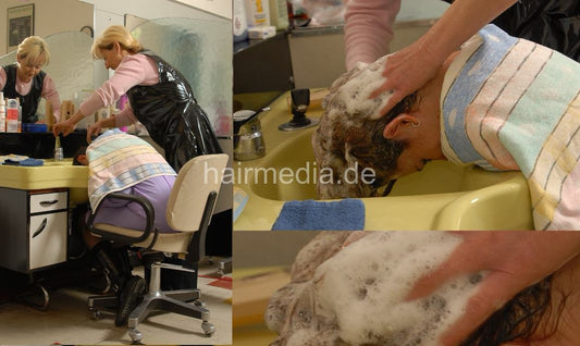 725 LauraB strong forward manner shampooing by mature barberette